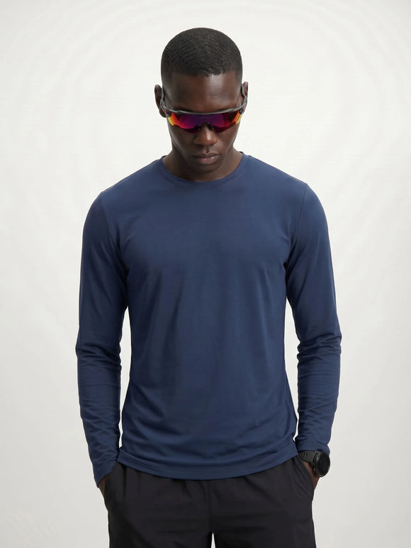 BVM TP TEE 009 NVY 04 half body front alt